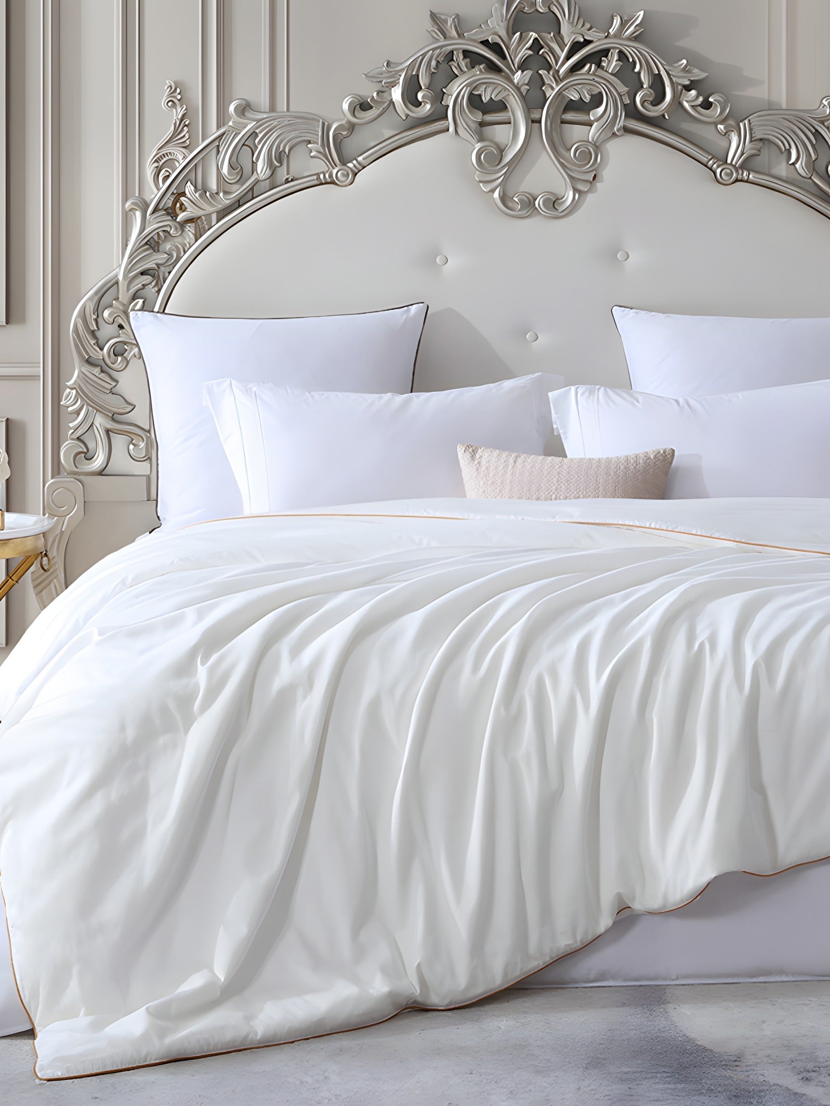 Spring & Fall Mulberry Silk Jacquard Filled Comforter - White